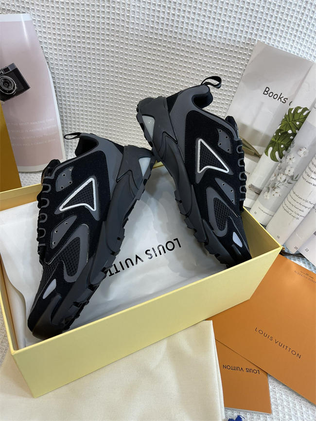 Lv Runner Sneaker 66