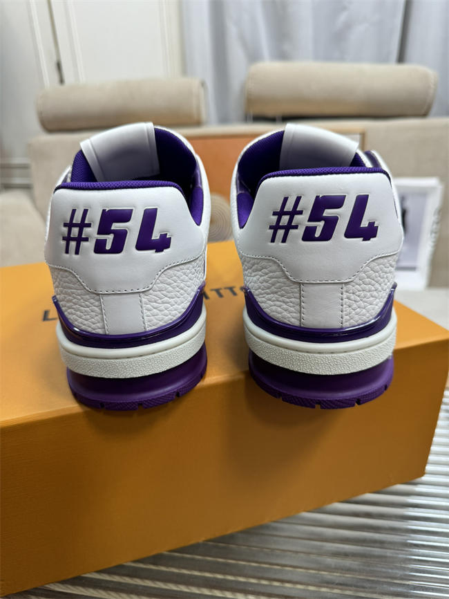 Lv Trainer Sneaker 19
