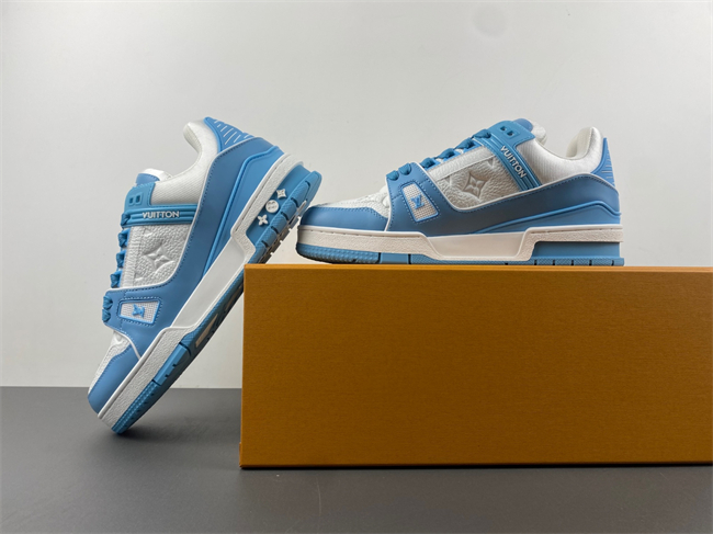 l0*is V*t0n lv trainer