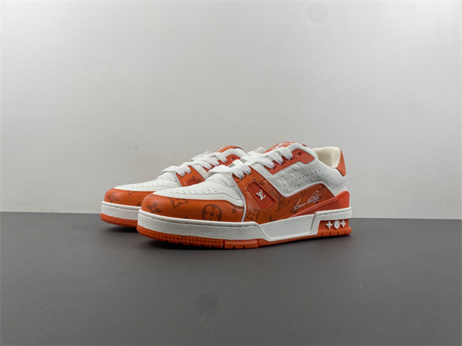 l0*is V*t0n lv trainer