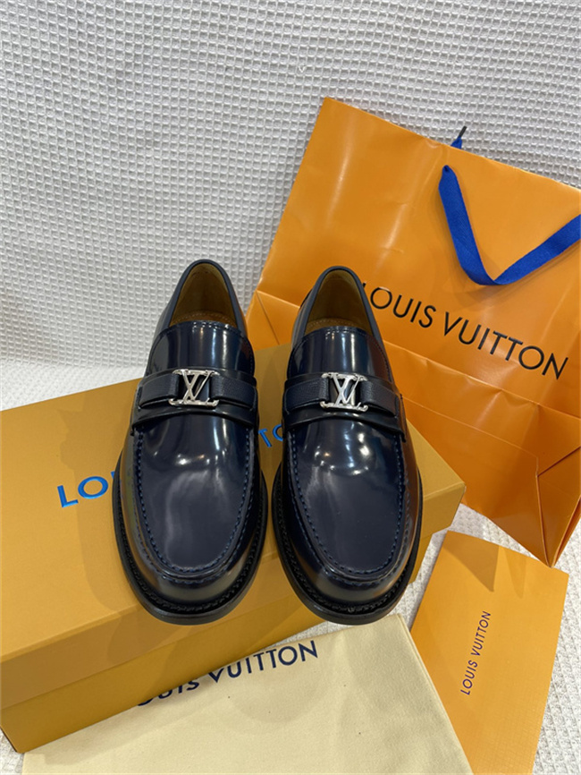 Lv Loafer 051