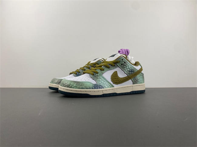 Alexis Sablone x Dunk Low SB ''Chameleon'' HJ3386-300