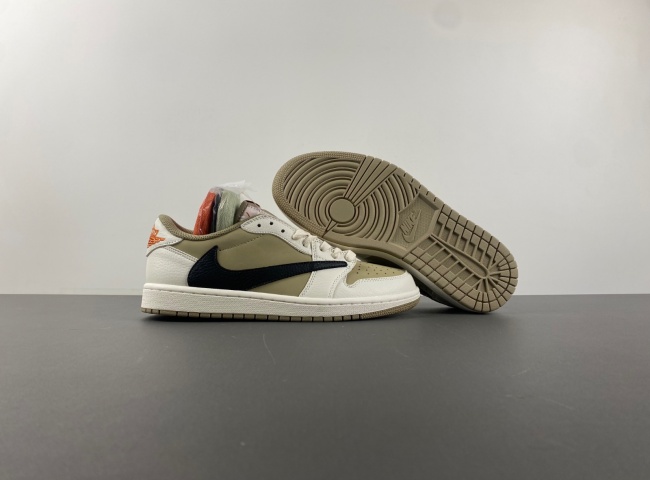 Travis Scott x Air Jordan DZ137-701