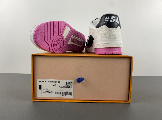 l0*is V*t0n lv trainer