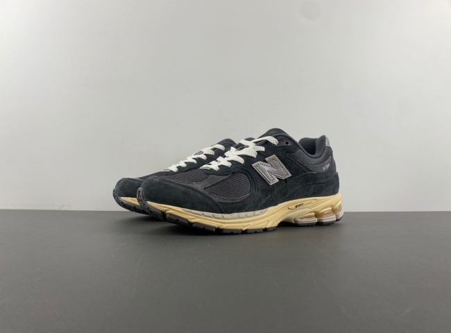 new balance NB M2002RHO