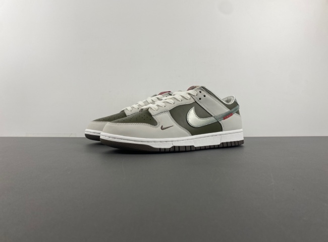 Nike Dunk Low “Year of the Snake” HV5980-231