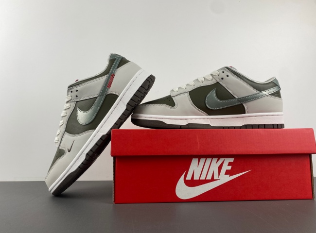 Nike Dunk Low “Year of the Snake” HV5980-231