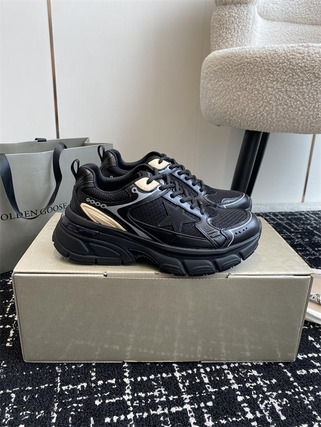 Golden Goose Sneaker