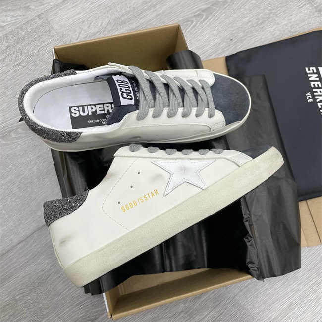 Golden Goose Sneaker