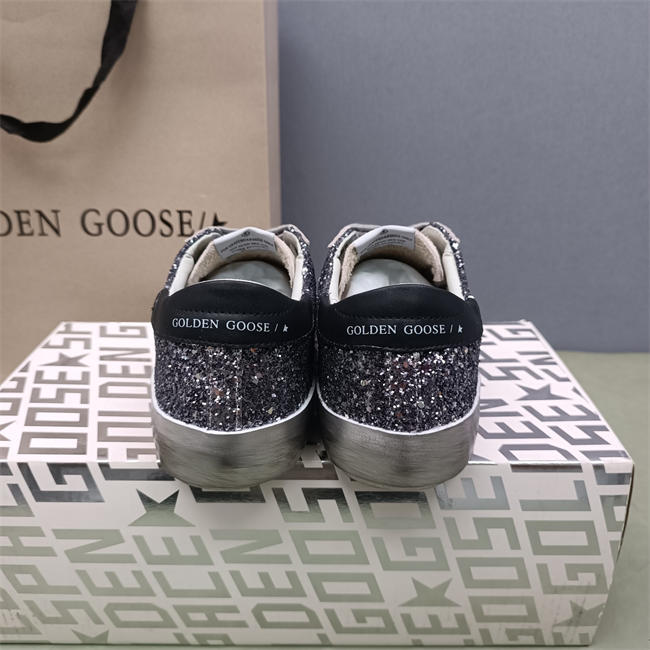 Golden Goose Sneaker
