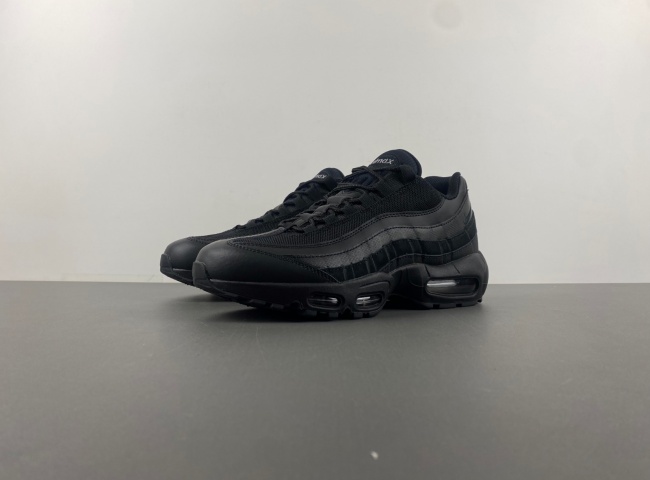 Air Max 95 Essential ''Triple Black'' CL3705-001