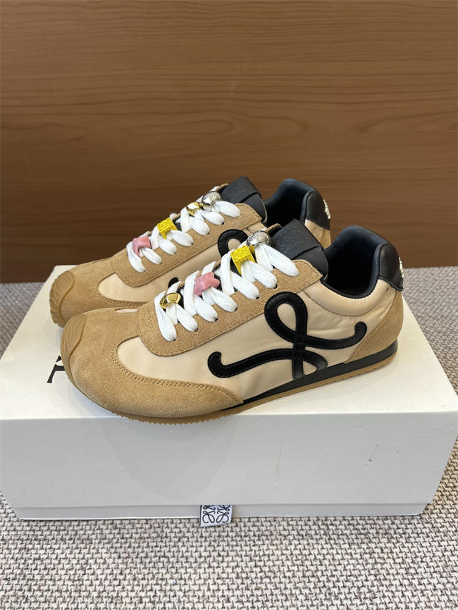 L0ew* sneaker
