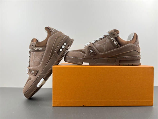 l0*is V*t0n lv trainer