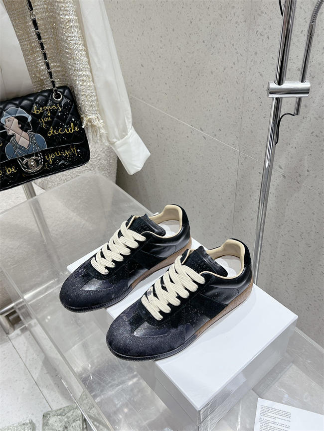 ma*s*n martin Ma*i*la sneaker