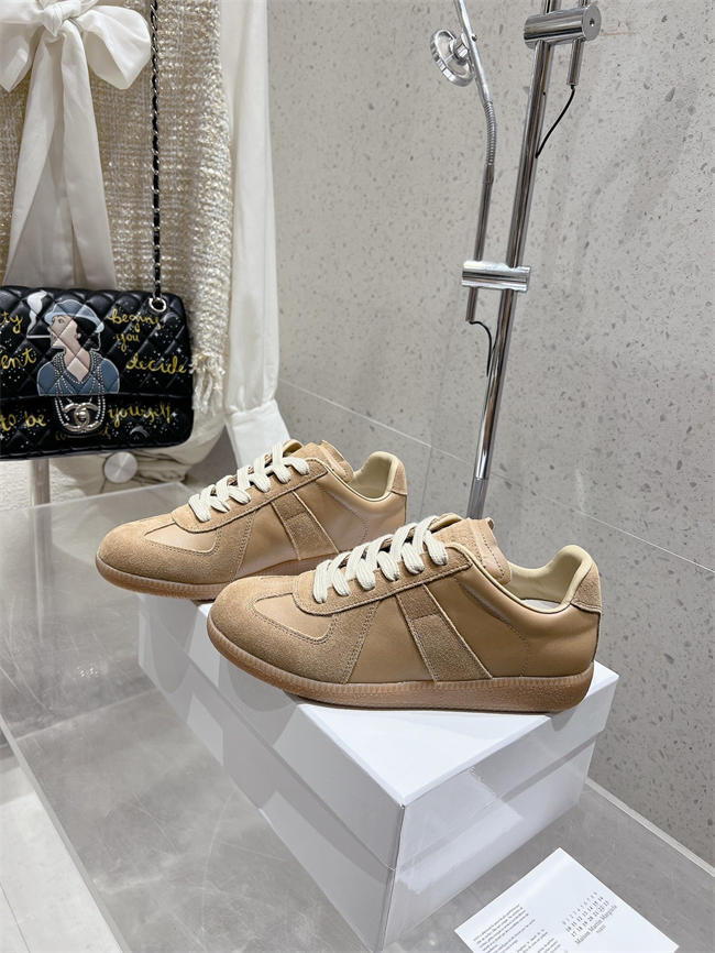 ma*s*n martin Ma*i*la sneaker