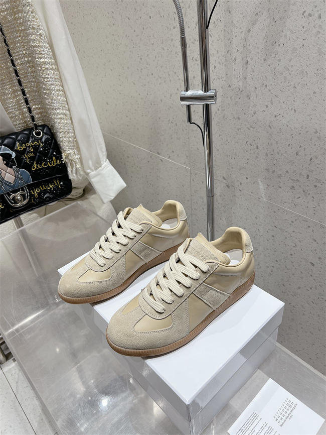 ma*s*n martin Ma*i*la sneaker