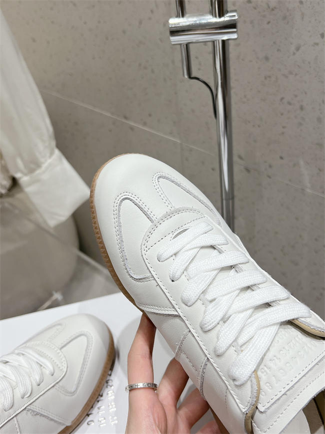 ma*s*n martin Ma*i*la sneaker