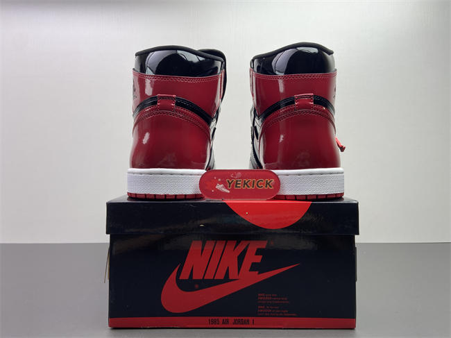 Air Jordan 1 Retro High OG Patent Bred 555088-063